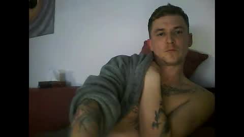 Snapshot of tonystrawberry chatting on April 2026 09:49:02 PM tonystrawberry online show from April 2026 09:49:02 PM