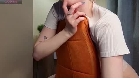 Hey hey Im Megan Pvt open. Im very glad to see you here online show from February 2025 09:11:01 AM