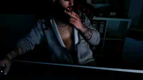 Tobiatch online show from April 2026 01:32:01 AM