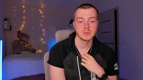 toohornyserj online show from December 2024 07:59:02 PM