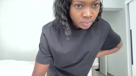 tootie03 online show from October 2025 07:18:02 AM