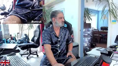 Snapshot of topalphaboss chatting on October 2025 01:30:01 PM topalphaboss online show from October 2025 01:30:01 PM