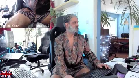 Snapshot of topalphaboss chatting on October 2025 04:27:01 PM topalphaboss online show from October 2025 04:27:01 PM