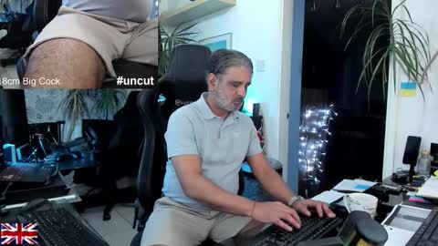 Snapshot of topalphaboss chatting on October 2025 05:45:01 PM topalphaboss online show from October 2025 05:45:01 PM