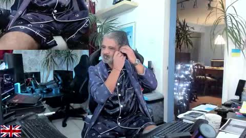 Snapshot of topalphaboss chatting on October 2025 05:25:02 PM topalphaboss online show from October 2025 05:25:02 PM