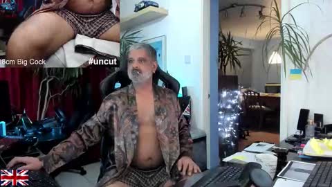 Snapshot of topalphaboss chatting on October 2025 07:14:01 PM topalphaboss online show from October 2025 07:14:01 PM