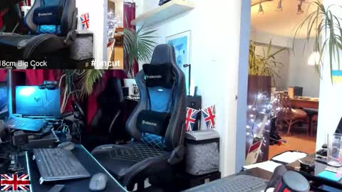 topalphaboss online show from November 2025 04:40:02 AM