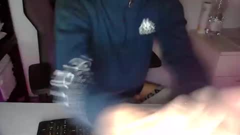 Snapshot of topg84 chatting on November 2025 06:19:02 PM Topg84 online show from November 2025 06:19:02 PM