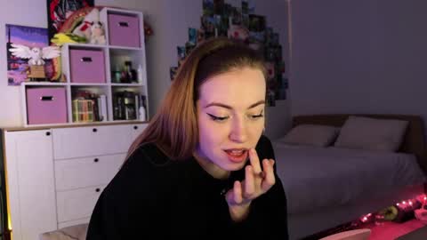 Lina  Next stream January 4  11am UTC 0 online show from June 2026 04:29:01 PM