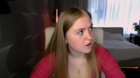 tori_blond online show from April 2026 06:18:01 AM