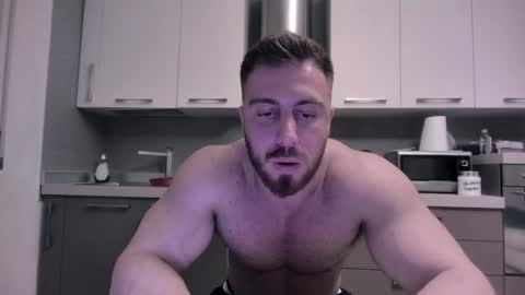 Snapshot of toro_arrapato chatting on December 2024 01:17:01 AM toro_arrapato online show from December 2024 01:17:01 AM