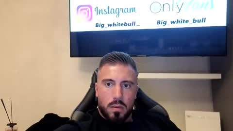 Snapshot of toro_arrapato chatting on October 2025 07:27:01 PM toro_arrapato online show from October 2025 07:27:01 PM