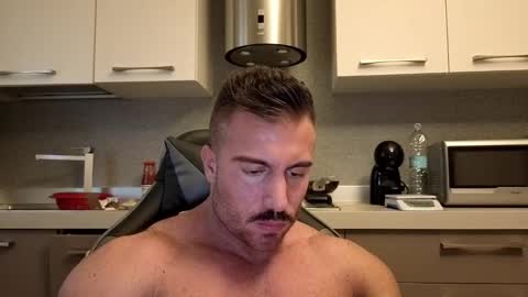 Snapshot of toro_arrapato chatting on October 2025 01:35:02 PM toro_arrapato online show from October 2025 01:35:02 PM