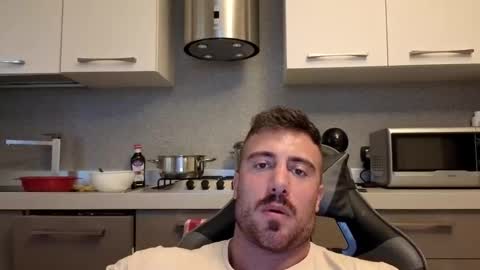 Snapshot of toro_arrapato chatting on November 2025 03:01:02 PM toro_arrapato online show from November 2025 03:01:02 PM