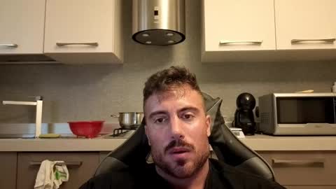 Snapshot of toro_arrapato chatting on November 2025 03:01:01 PM toro_arrapato online show from November 2025 03:01:01 PM