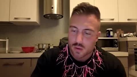 Snapshot of toro_arrapato chatting on December 2025 04:12:02 PM toro_arrapato online show from December 2025 04:12:02 PM