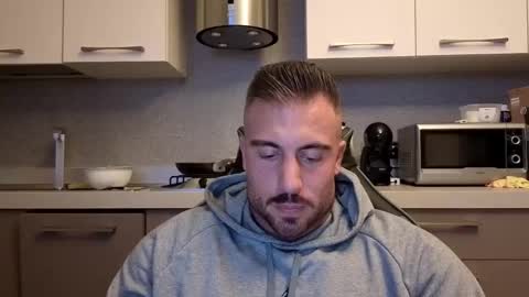 Snapshot of toro_arrapato chatting on December 2025 06:16:01 PM toro_arrapato online show from December 2025 06:16:01 PM