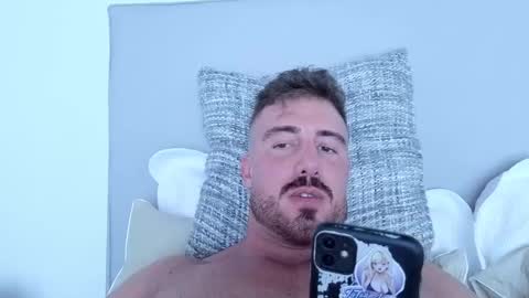 Snapshot of toro_arrapato chatting on December 2025 07:31:02 PM toro_arrapato online show from December 2025 07:31:02 PM