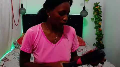 tory_montannaxx online show from January 2025 09:49:02 AM