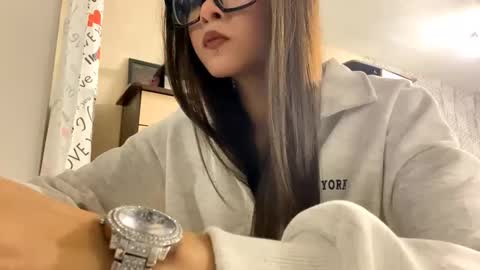 Snapshot of toryscarpato chatting on December 2025 11:08:02 AM Julia online show from December 2025 11:08:02 AM