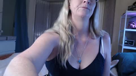 Milly online show from April 2026 12:30:02 AM