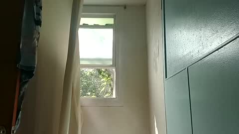 totallyawesome_65 online show from September 2025 04:45:01 PM