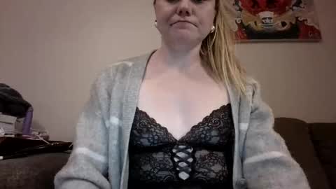 tough_as_scars online show from December 2025 12:49:02 AM