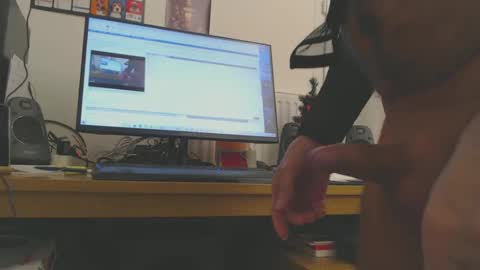 Snapshot of tounu45 chatting on December 2024 08:51:01 PM Tounu45 online show from December 2024 08:51:01 PM