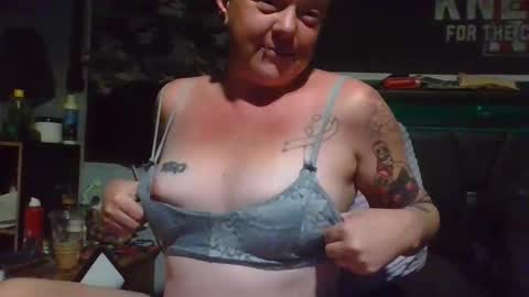 Snapshot of toxictemptress420 chatting on December 2025 08:10:02 AM ToxicTemptress420 online show from December 2025 08:10:02 AM