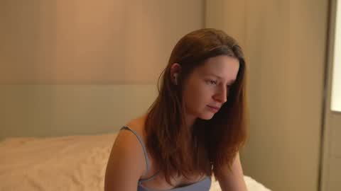 Snapshot of toxl chatting on September 2025 05:24:01 PM Bella online show from September 2025 05:24:01 PM
