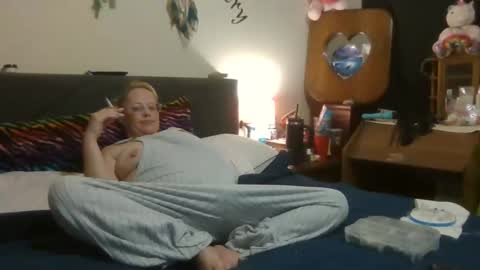 Snapshot of toybox1313 chatting on December 2025 02:41:02 AM mandy and joe online show from December 2025 02:41:02 AM