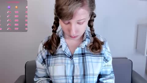 tracy_aww online show from March 2026 08:41:01 AM