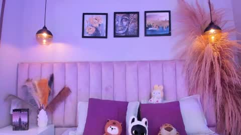 Tracy  online show from May 2026 07:52:01 PM
