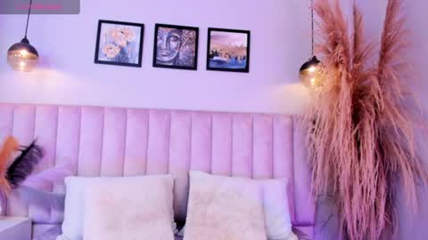 Tracy  online show from June 2026 12:51:02 PM