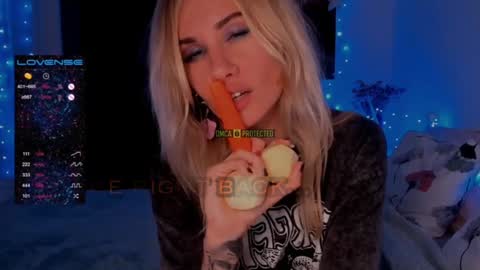 Hey my name is Kiri Kiri online show from January 2025 11:04:02 PM