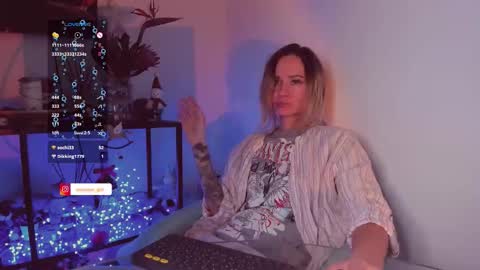 Hey my name is Kiri Kiri online show from December 2025 09:32:02 PM