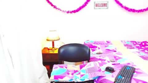 Luna online show from December 2024 12:15:02 AM