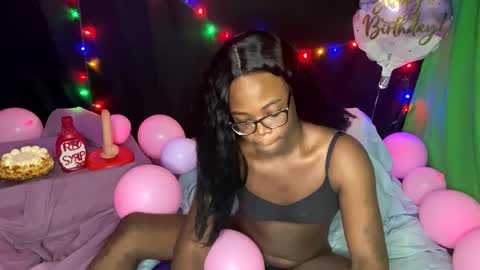 Snapshot of transgirl_omi chatting on September 2025 03:55:02 AM TransDomme Omi online show from September 2025 03:55:02 AM