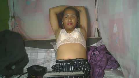 transhottie28 online show from March 2025 02:32:01 PM