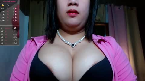 travelergirl online show from May 2026 11:59:01 AM
