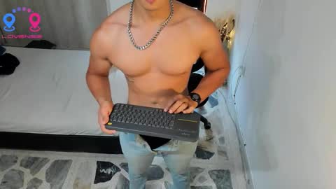 Snapshot of travis_bakerr chatting on November 2025 02:49:02 PM travis bakerr online show from November 2025 02:49:02 PM