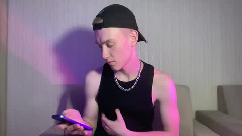 Travis online show from April 2026 09:19:02 AM