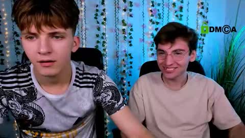 Snapshot of travis_wolf_ chatting on October 2025 07:24:02 PM Travis online show from October 2025 07:24:02 PM