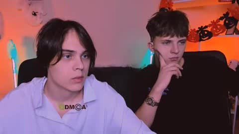 Snapshot of travis_wolf_ chatting on October 2025 07:42:02 PM Travis online show from October 2025 07:42:02 PM