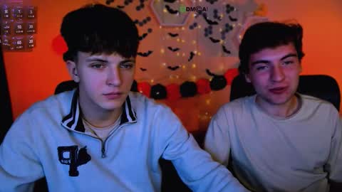 Snapshot of travis_wolf_ chatting on November 2025 07:49:02 PM Travis online show from November 2025 07:49:02 PM