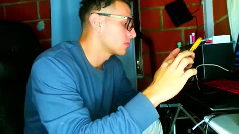 TRAVIS. online show from February 2026 11:29:02 AM