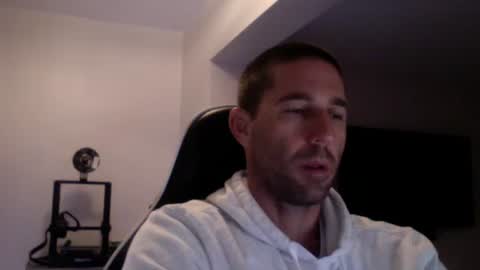 Snapshot of traviskenn chatting on March 2025 11:44:02 AM TravisKenn online show from March 2025 11:44:02 AM