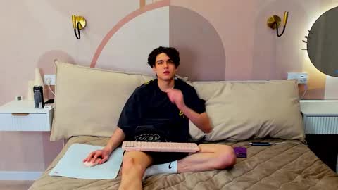 Snapshot of travisrivas chatting on February 2026 02:57:02 PM travisrivas online show from February 2026 02:57:02 PM