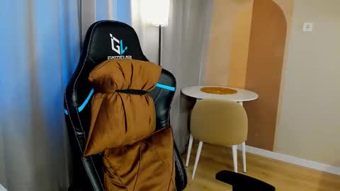 Snapshot of travisrivas chatting on March 2026 12:02:02 PM travisrivas online show from March 2026 12:02:02 PM