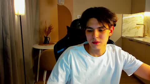 Snapshot of travisrivas chatting on March 2026 03:01:01 AM travisrivas online show from March 2026 03:01:01 AM